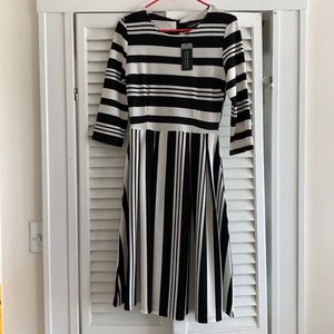 Medium black and white dress with pockets NWT